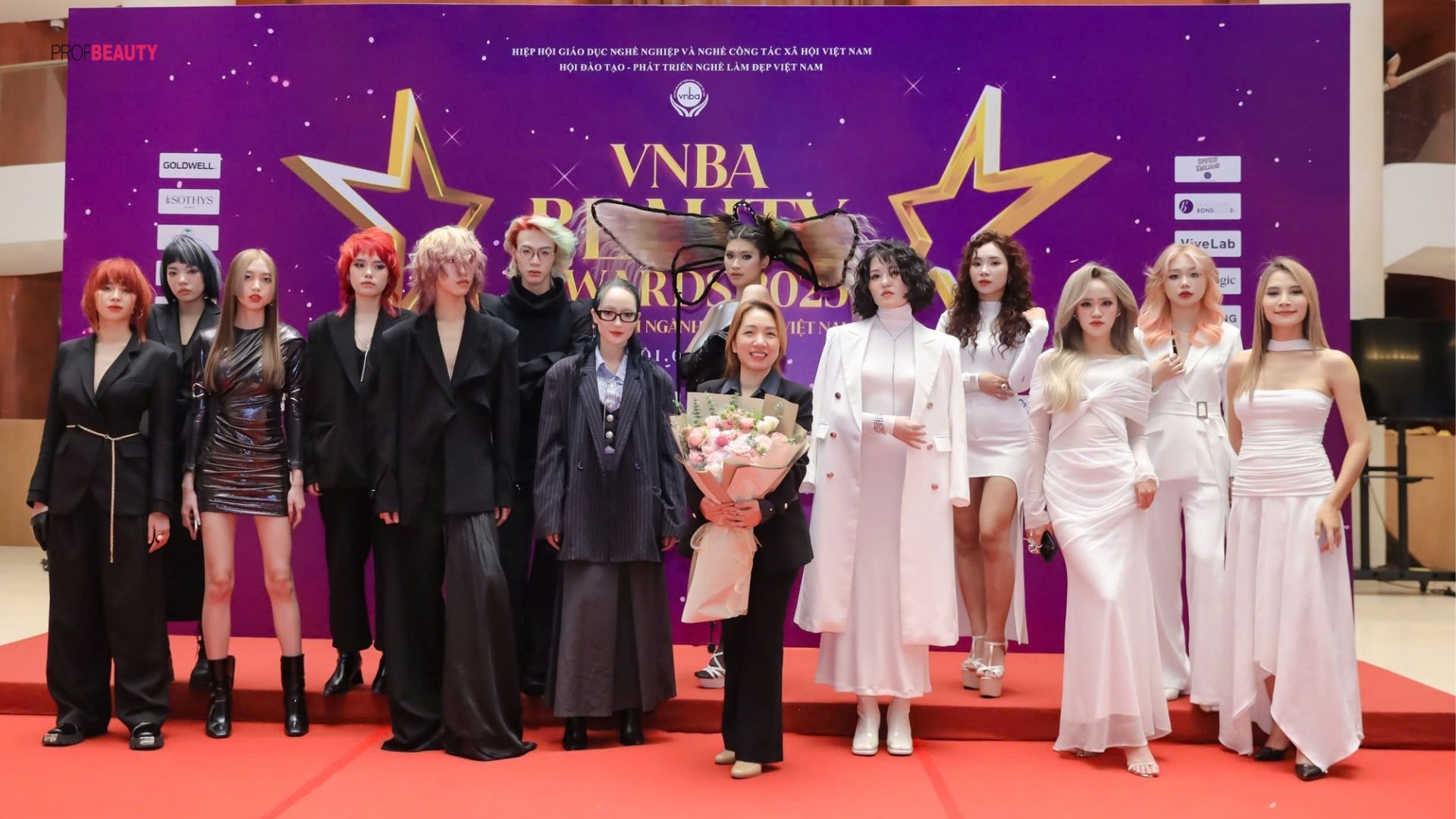 Goldwell – Nhà tài trợ chính cho BST tóc Xuân hè 2025 tại Gala VNBA Beauty Awards 2025