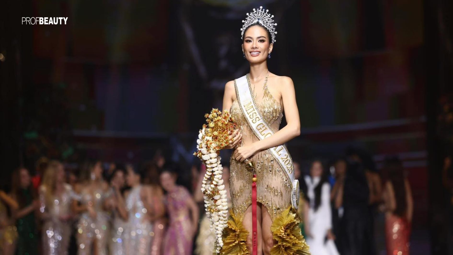 Nguyễn Đình Như Vân đăng quang Miss Global 2025