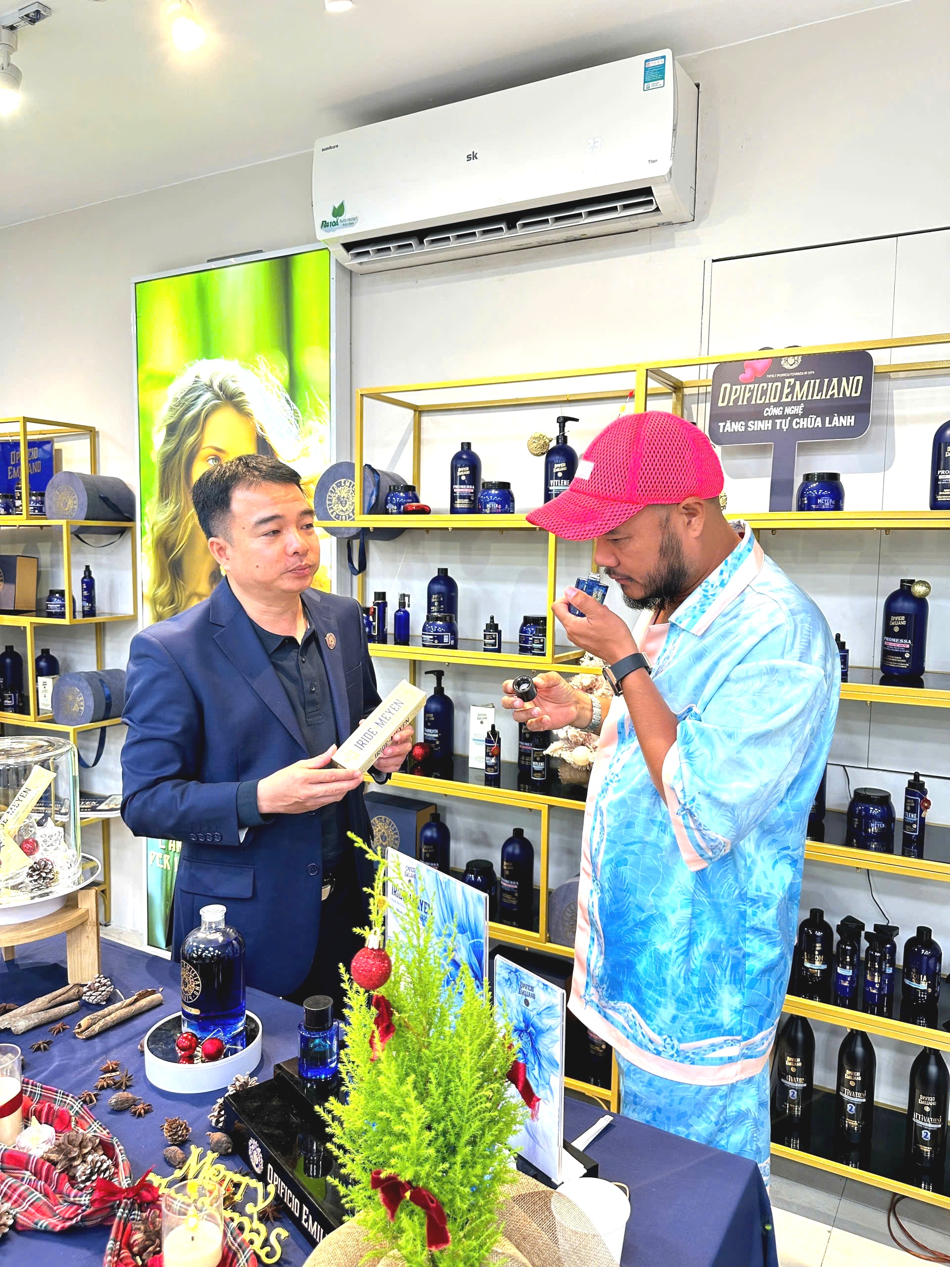 profbeauty.vntram-huong-dinh-sac-essenza-khi-mau-nhuom-cham-toi-cam-xuc-qua-dau-an-huong-nuoc-hoa-10