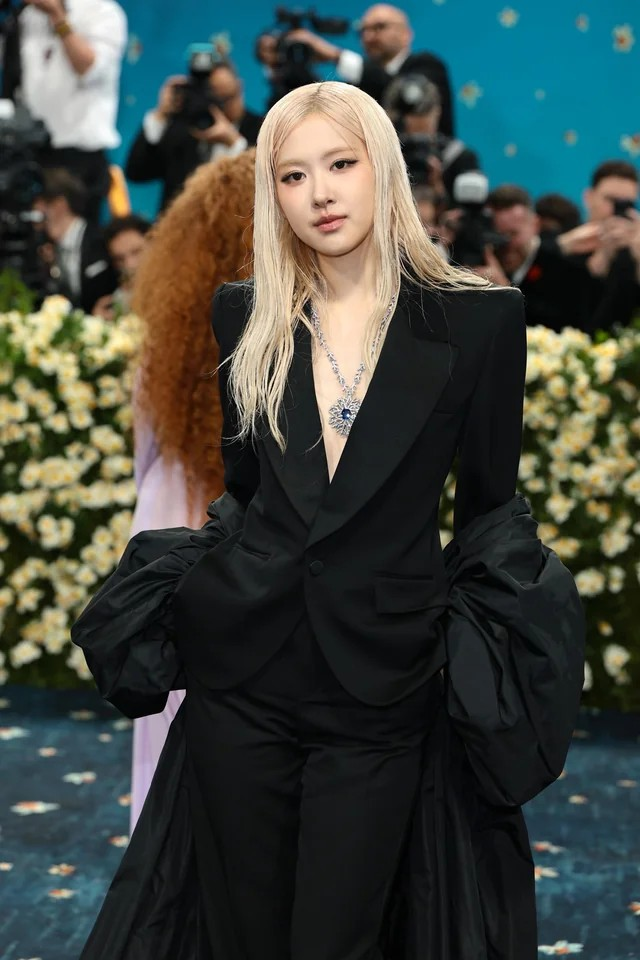 dan-sao-do-bo-tai-met-gala-2025-10
