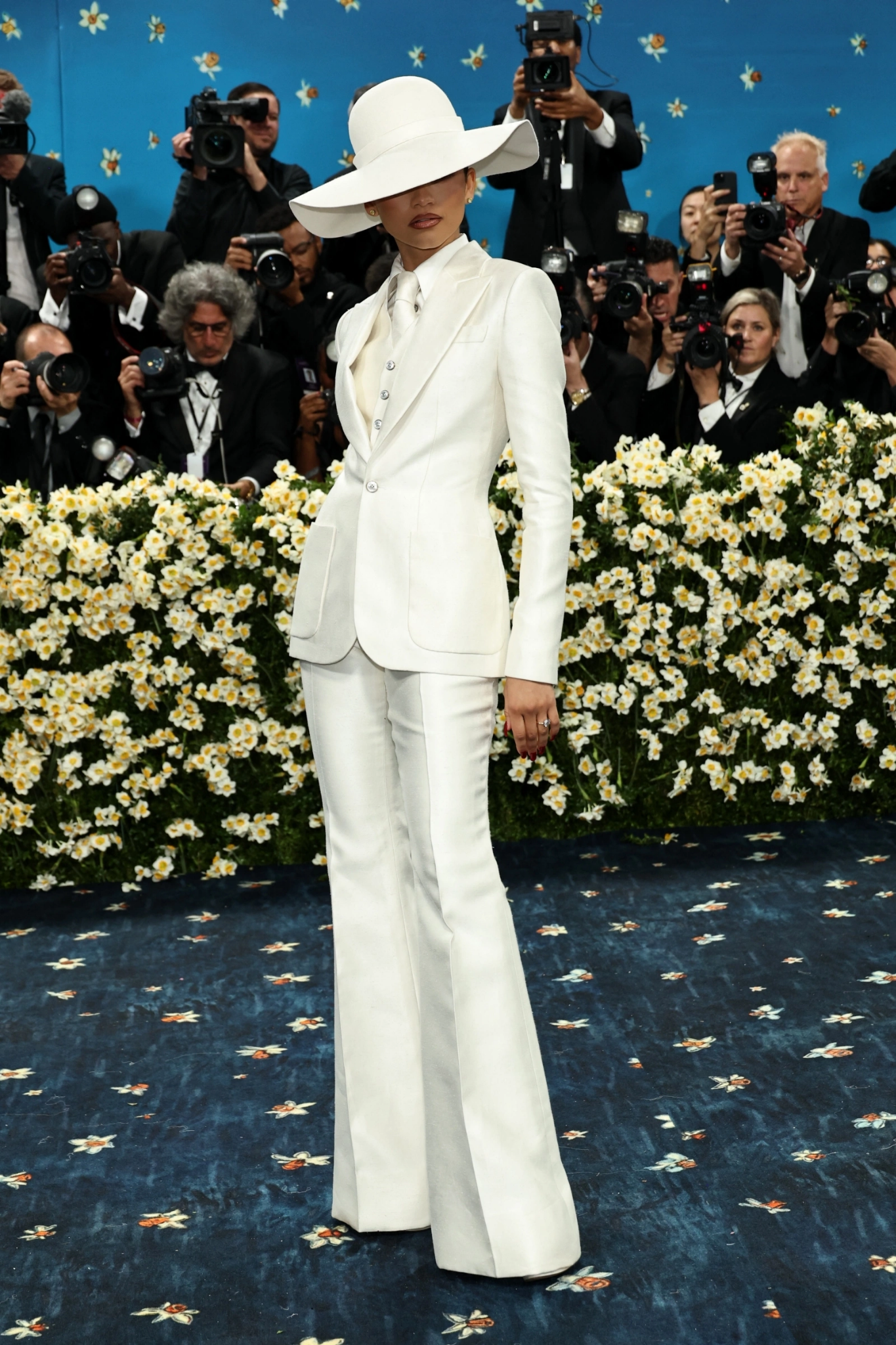 dan-sao-do-bo-tai-met-gala-2025-6