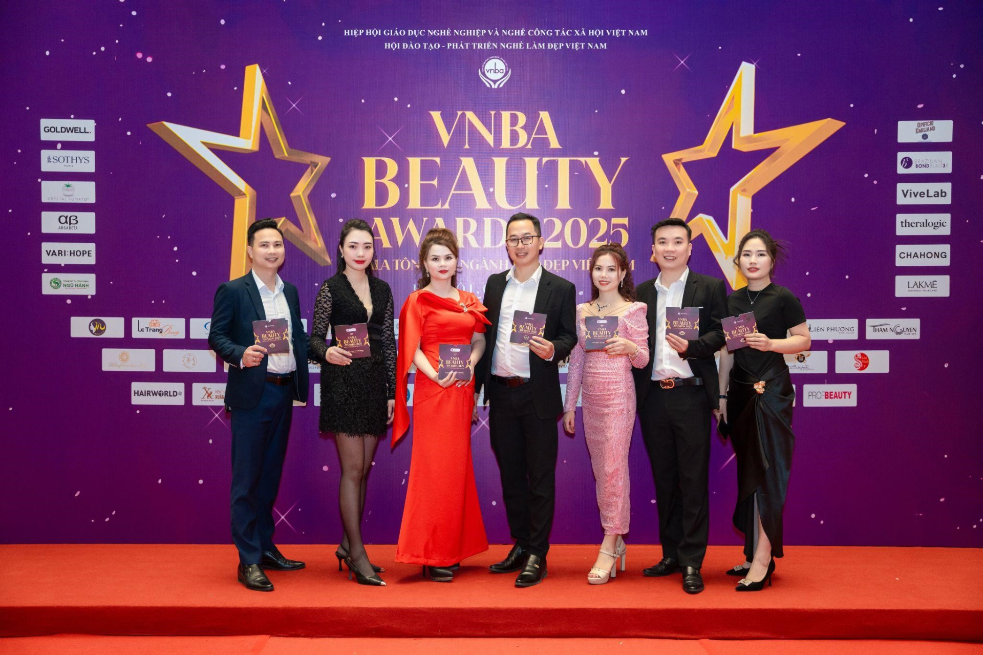 danh-dau-cot-moc-dang-nho-cua-my-vien-thanh-truc-tai-gala-vnba-beauty-awards-2025-3