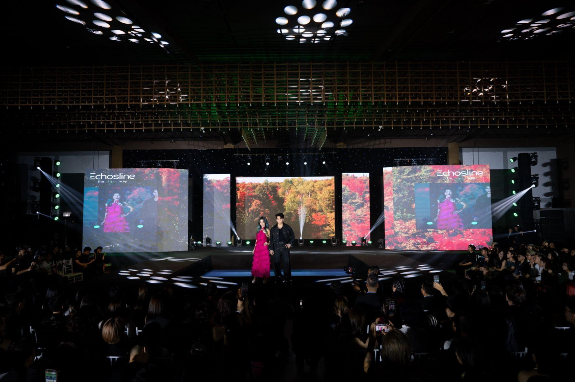 echosline-thap-sang-ban-giao-huong-cua-trai-dat-ky-niem-10-nam-tai-viet-nam-28