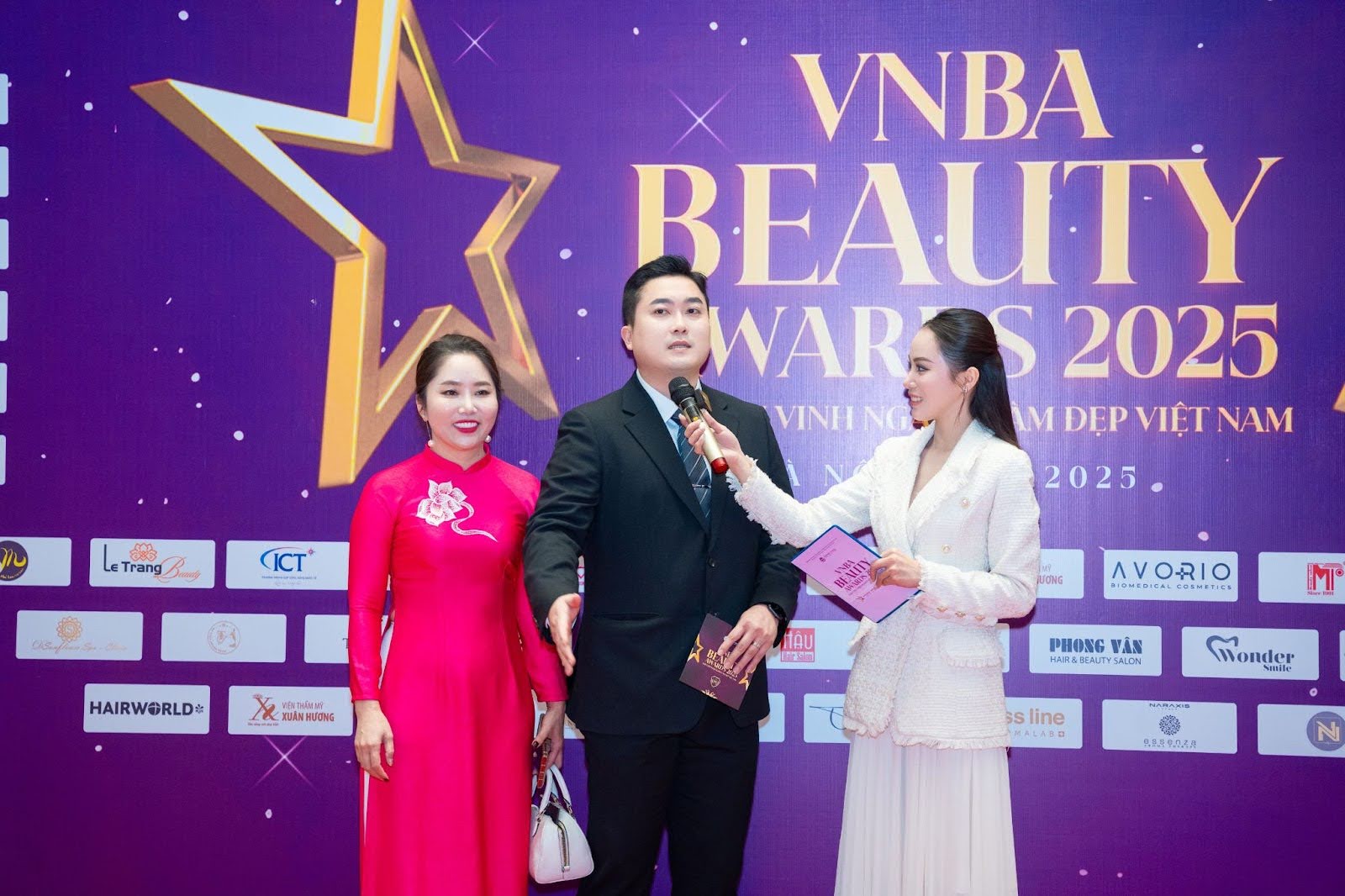 thuong-hieu-theralogic-dong-hanh-nang-tam-ve-dep-viet-tai-gala-vnba-beauty-awards-2025-2