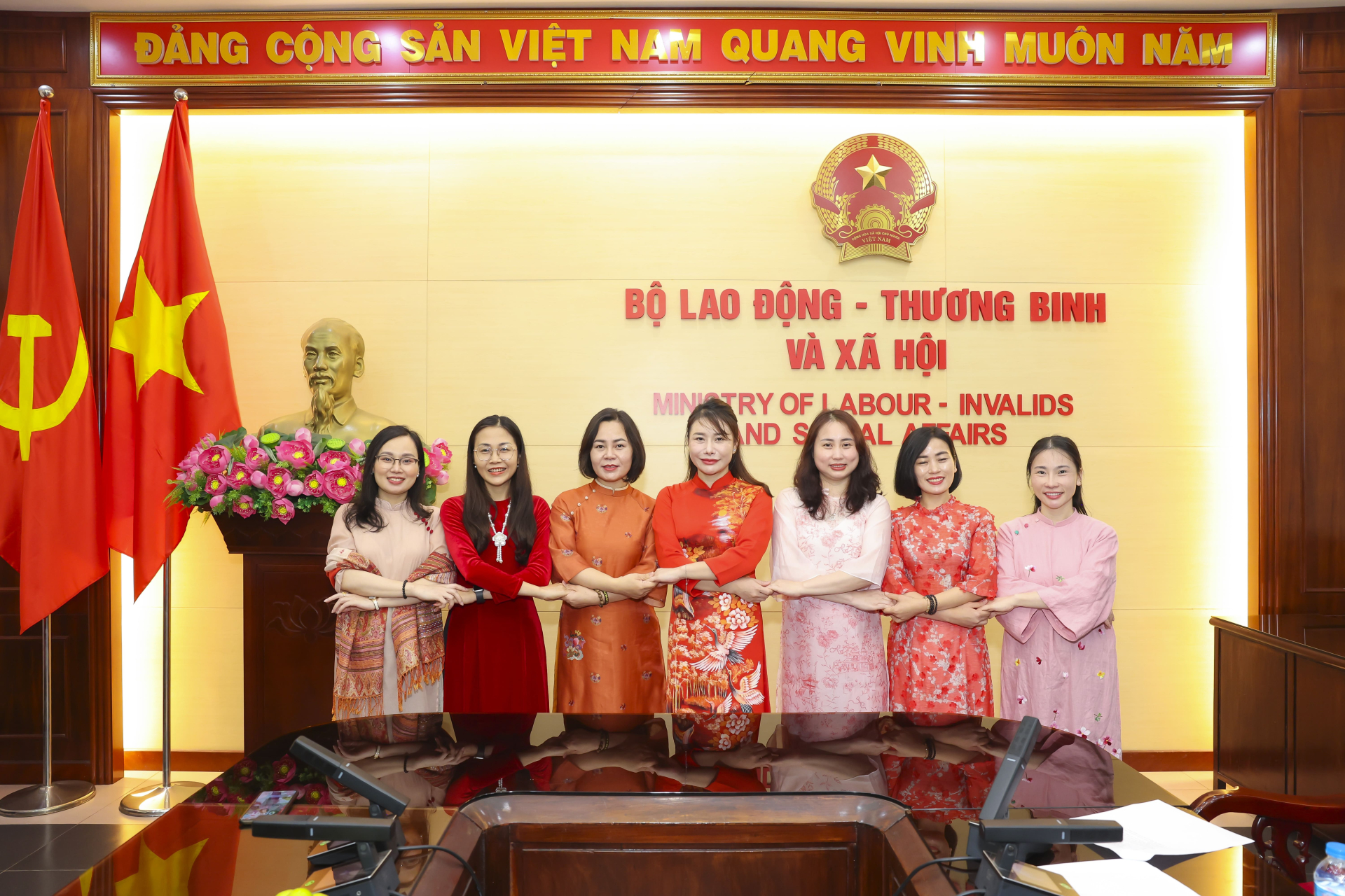 hop-khai-xuan-2025-hoi-dao-tao-phat-trien-nghe-lam-dep-viet-nam-san-sang-but-pha-4