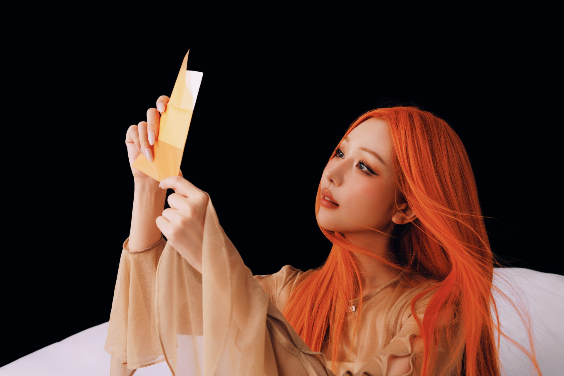 album-dear-min-hanh-trinh-tai-sinh-cua-min-sau-3-nam-vang-bong-3