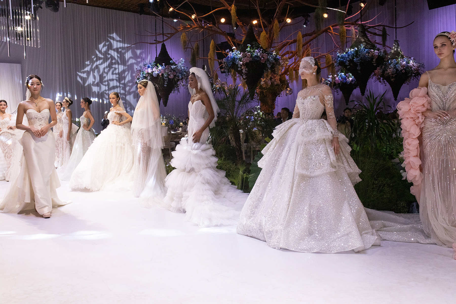 my-nhan-dep-nhat-philippines-marian-rivera-long-lay-ket-man-cho-show-dien-cua-nha-mot-hacchic-couture-viet-nam-3