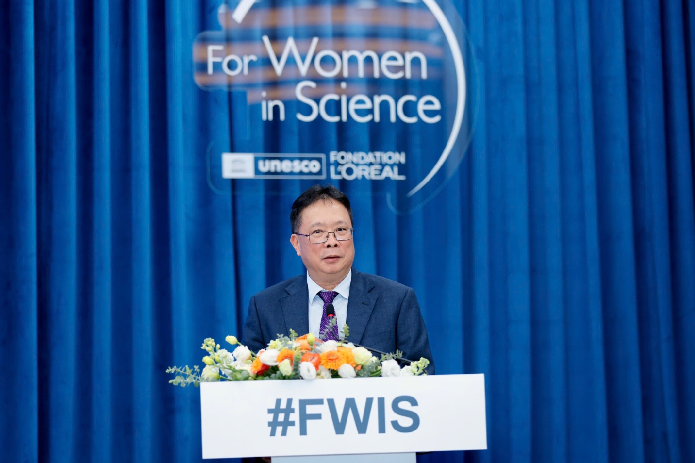 2-LOreal-UNESCO-vi-su-phat-trien-phu-nu-trong-khoa-hoc-16-nam-kien-tao-be-phong-toan-cau-cho-tri-tue-viet