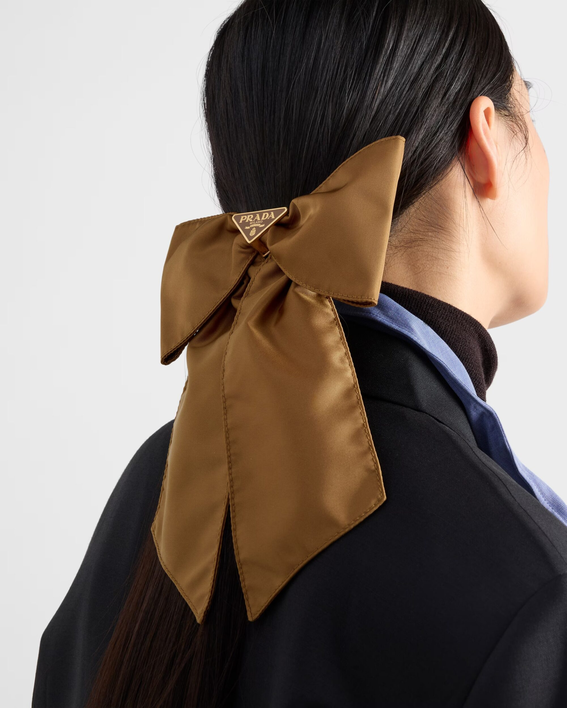 10-goi-y-phu-kien-tu-prada-cho-outfit-mua-he-them-diem-nhan-5