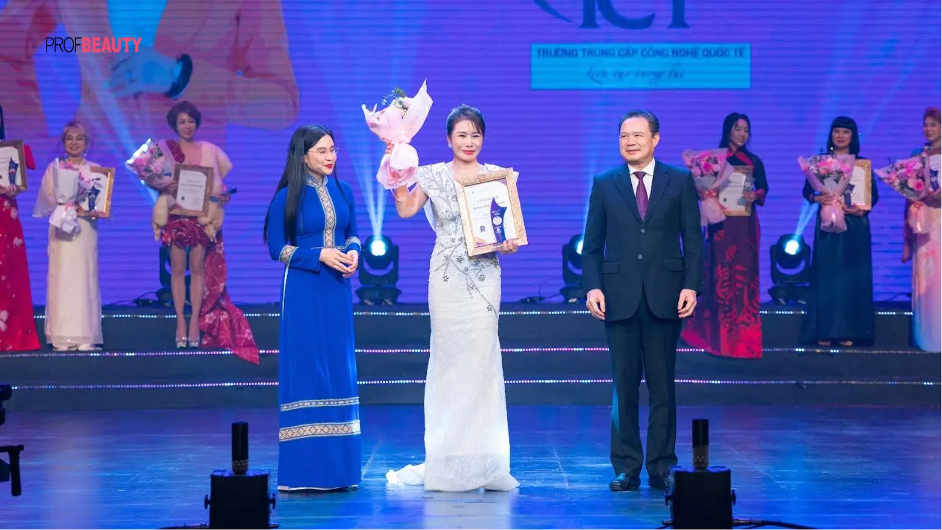 Chuyên gia Lê Kiều Duyên được vinh danh tại VNBA Beauty Awards 2025