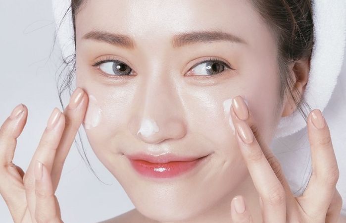 Cần thay đổi thói quen skincare cũng như mỹ phẩm thường dùng để da có thể thích ứng với mùa đông lạnh giá 